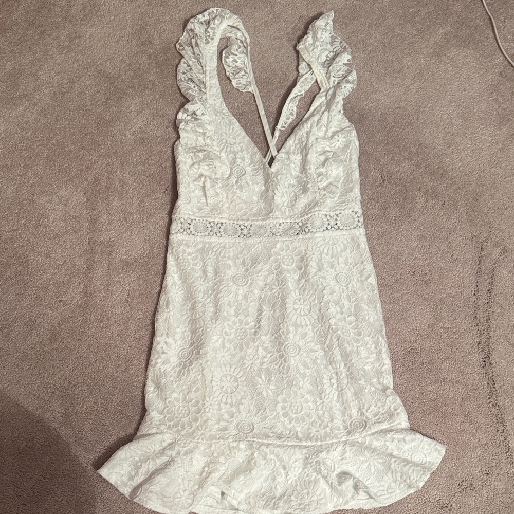 Selfie Leslie White Lace Ruffled V-Neck Mini Dress